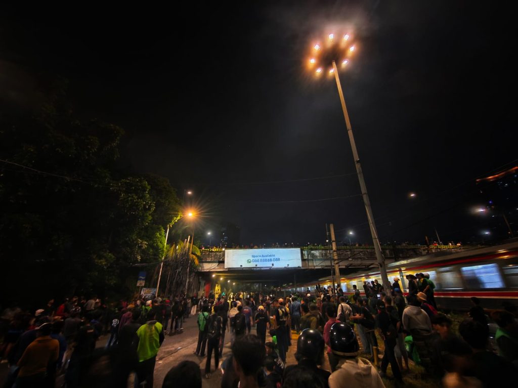 Misteri Massa Tak Dikenal dalam Kerusuhan Pasca Unjuk Rasa di Depan Gedung DPR