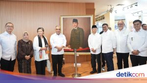 Muzani Berziarah ke Makam Bung Karno Jelang HUT RI, Serukan Pentingnya Menjaga Persatuan Bangsa