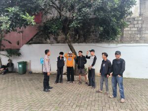 Patroli Bersama Polsek Plered, TNI, dan Kecamatan Tingkatkan Keamanan pada Jam Rawan