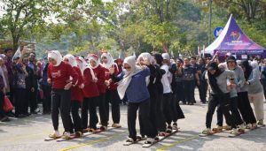 Pekan Olahraga Tradisional Pegawai: Wabup Intan Dorong Semangat Sportivitas dan Kegembiraan Bekerja