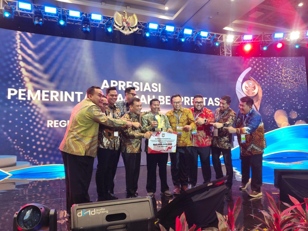 Pemkab Rembang Raih Penghargaan Berkat Layanan Kesehatan Berkualitas
