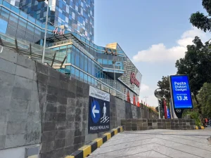 Pencopotan Pagar di Mal Dimulai, Pemerintah Jamin Keamanan Jakarta Terjaga