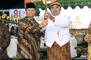 Peringati HUT ke-81 RI, MPR Adakan Pagelaran Wayang Kulit: HNW Soroti Nilai Budaya dan Kebangsaan