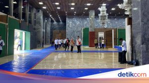 Persiapan Sidang Bersama: Karpet Merah dan Ornamen Merah Putih Mulai Dipasang