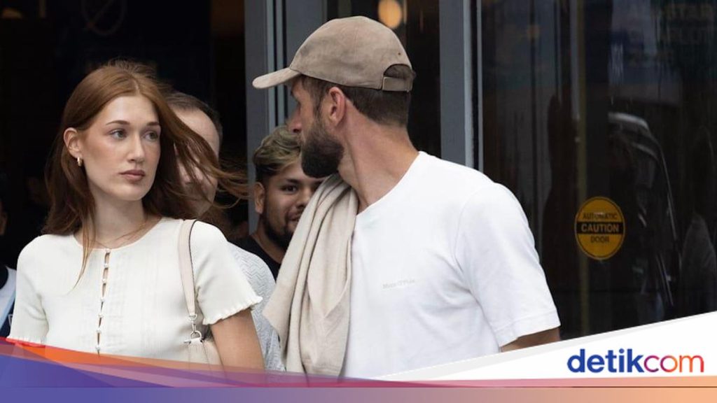 Pesona Wanita Karir di Bidang Keuangan yang Dikabarkan Dekat dengan Thomas Muller