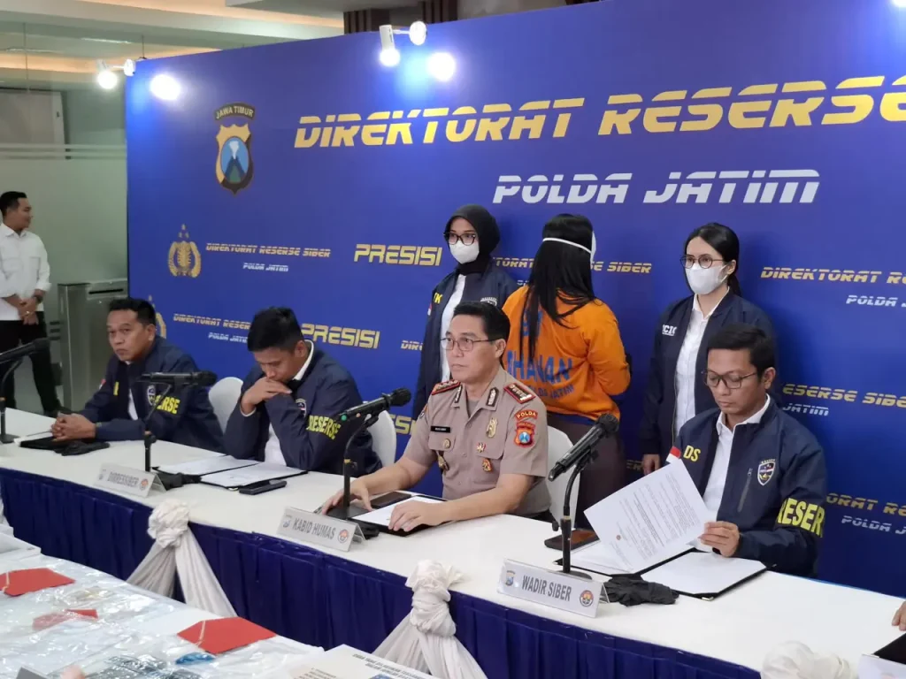 Polda Jatim Ungkap Sindikat Jual Beli Emas Online dari Dalam Lapas, Raup Cuan Rp3,7 Miliar