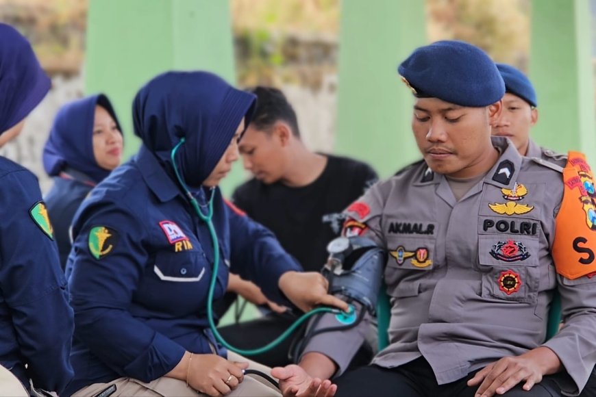 Polres Probolinggo Gelar Pemeriksaan Kesehatan Personel Pengamanan Bromo Usai Kebakaran Hutan