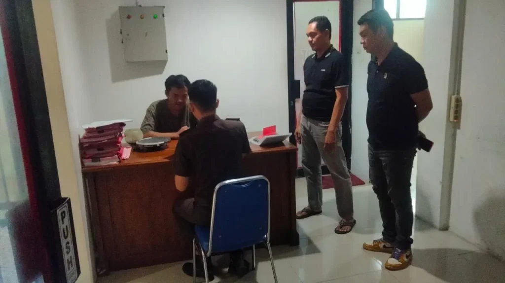 Polsek Sungkai Selatan Serahkan Tersangka Penipuan Lowongan Kerja ke Kejari Lampung Utara
