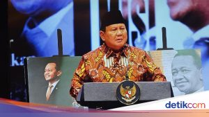 Prabowo Beri Nilai 'Memuaskan' untuk Bahlil di Peluncuran Buku