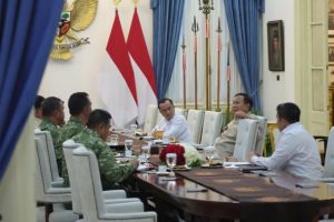 Prabowo Gelar Pertemuan dengan Panglima TNI dan Tiga Kepala Staf di Istana, Ini yang Dibahas
