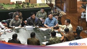 Prabowo Rapat dengan Panglima TNI dan Kastaf: Bahas Karhutla serta Syarat Warga Dayak Masuk TNI