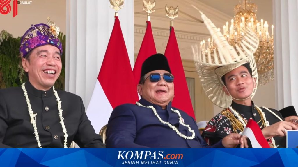 Prabowo Tersenyum Lebar saat Duduk di Antara Jokowi dan Gibran di Istana