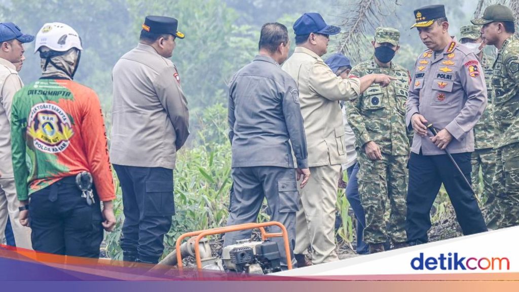 Presiden Prabowo Tinjau Langsung Penanganan Kebakaran Hutan dan Lahan di Kalimantan