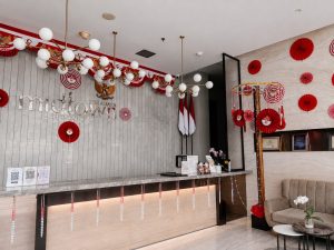 Rayakan HUT ke-81 RI dengan Promo Kuliner Unik 'Panjat Pinang' di Midtown Hotel Surabaya