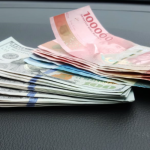 Rupiah Menguat Lagi ke Rp17.980/USD pada Senin Siang, Dolar Asia Terpuruk ke Level Terendah 6 Minggu