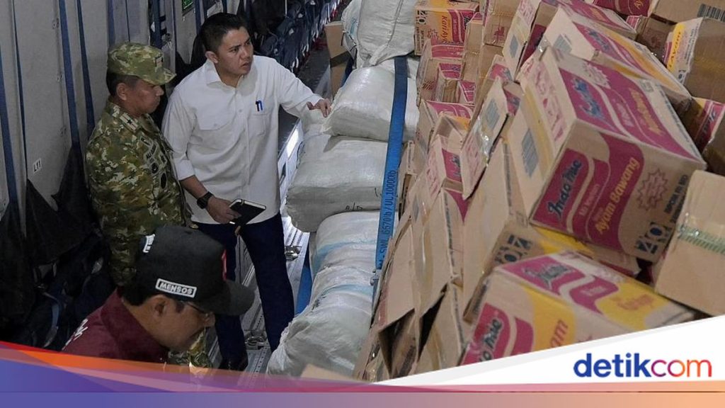 Seskab: 5 Pesawat Angkut 65 Ton Bantuan untuk Korban Gempa NTT