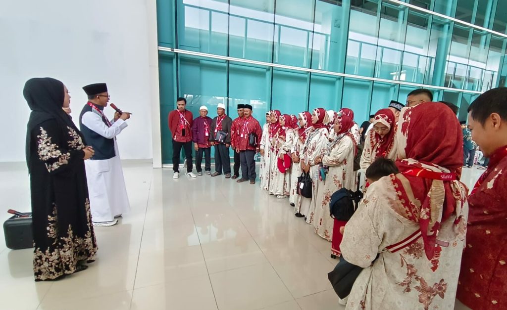 Shafira Tour and Travel Berangkatkan Jemaah Umrah, Kunjungan ke Raudhah Bertepatan dengan Maulid Nabi