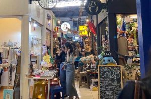 Snackpacking: Tren Liburan Gen Z untuk Menjelajahi Kuliner Pasar Tradisional Indonesia