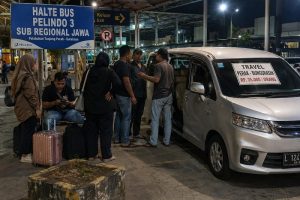 Tarif Murah Travel Bikin Tergiur, Penumpang di Tanjung Perak Malah Kena Rp 350 Ribu