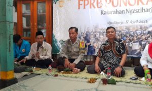 Tingkatkan Kesehatan Warga, Bhabinkamtibmas Ngestiharjo Dukung PSN Terpadu di Onggobayan, Angka Bebas Jentik Capai 90,2%