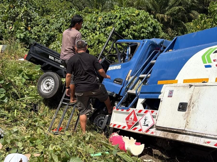 Tragedi di Jalan Alternatif Batulicin-Banjarbaru: Tujuh Tewas dalam Kecelakaan Pikap dan Truk Tangki BBM