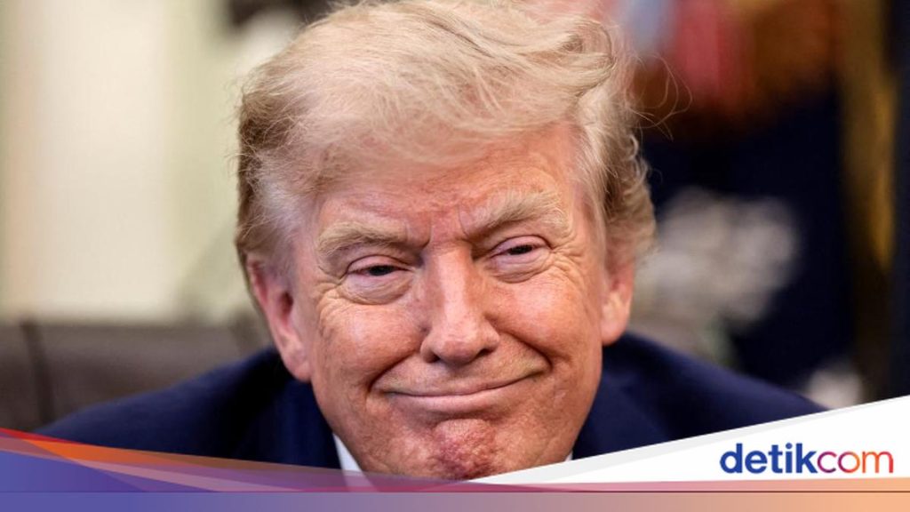 Trump Kembali Kritik Pengguna Mobil Listrik, Sebut Mereka Idap 'Penyakit'