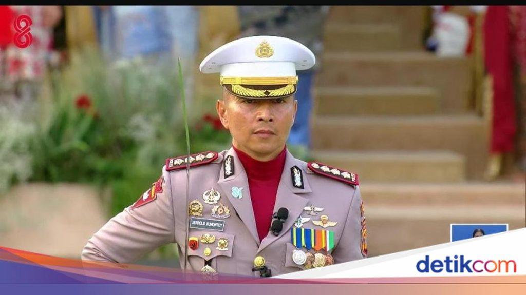 Upacara Penurunan Bendera Berlangsung Khidmat, Prabowo Panggil Komandan untuk Arahan