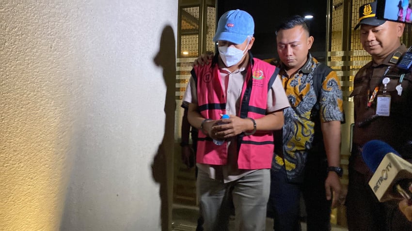 Usai Diperiksa Tim 9 Kejagung, Tersangka TPPU Nurman Herin Pilih Bungkam