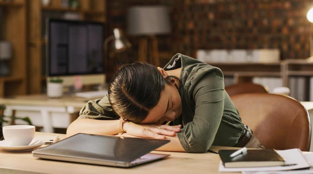 Waspada! Kurang Tidur Tetap Mengancam Kesehatan Jantung Meski Anda Rajin Olahraga