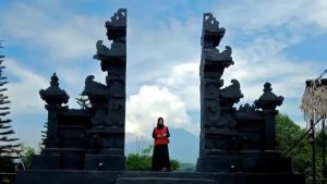 Wisata Garut De Wisdom: Spot Keluarga Hits dengan Pemandangan 3 Gunung dan Nuansa Bali