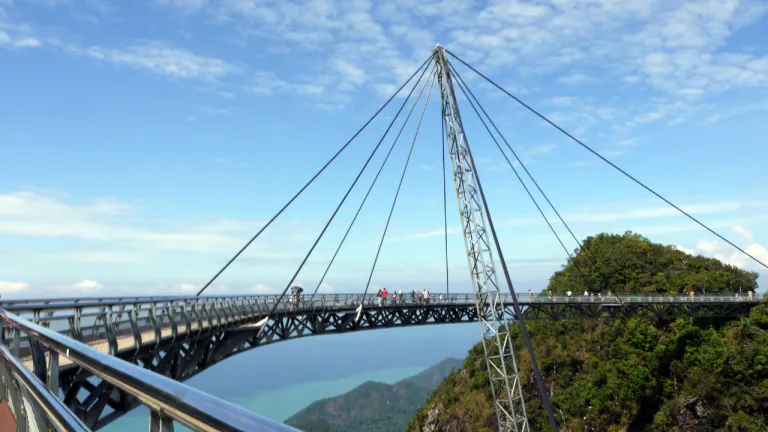 11 Tempat Wisata di Langkawi, Malaysia: Dari Cable Car hingga Pantai Eksotis