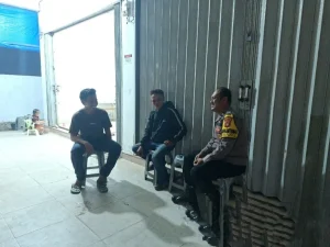Antisipasi Kejahatan Malam Hari, Polsek Merbau Mataram Patroli di Pasar Talang Jawa dan Imbau Warga Waspada Penipuan