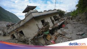Dari Banjir Nepal hingga Karhutla Kalimantan: Rentetan Bencana Alam dalam Sepekan