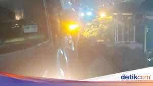 Insiden Fatal di Tol Jakut: Truk Tronton Tabrak Pekerja Proyek karena Microsleep
