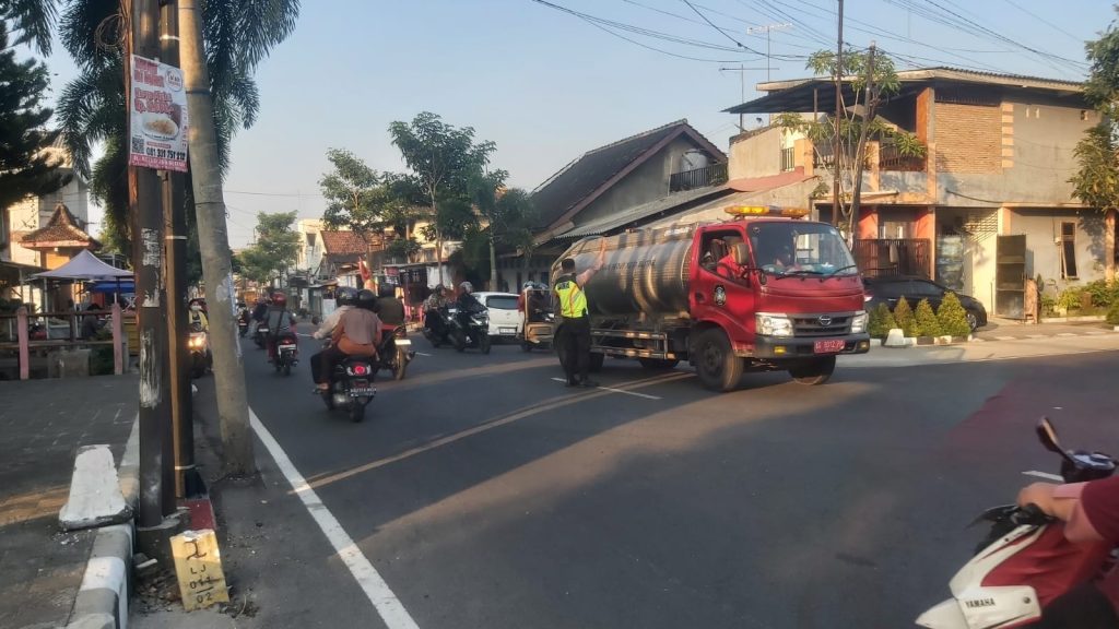 Kehadiran Anggota di Lapangan untuk Cegah Kecelakaan Lalu Lintas