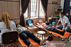 Kejari Nagan Raya Aceh Donorkan Puluhan Kantong Darah
