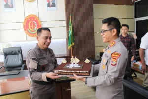Kejutan Spesial Kapolresta Bandar Lampung untuk Kajari di Hari Jadi Kejaksaan ke-81