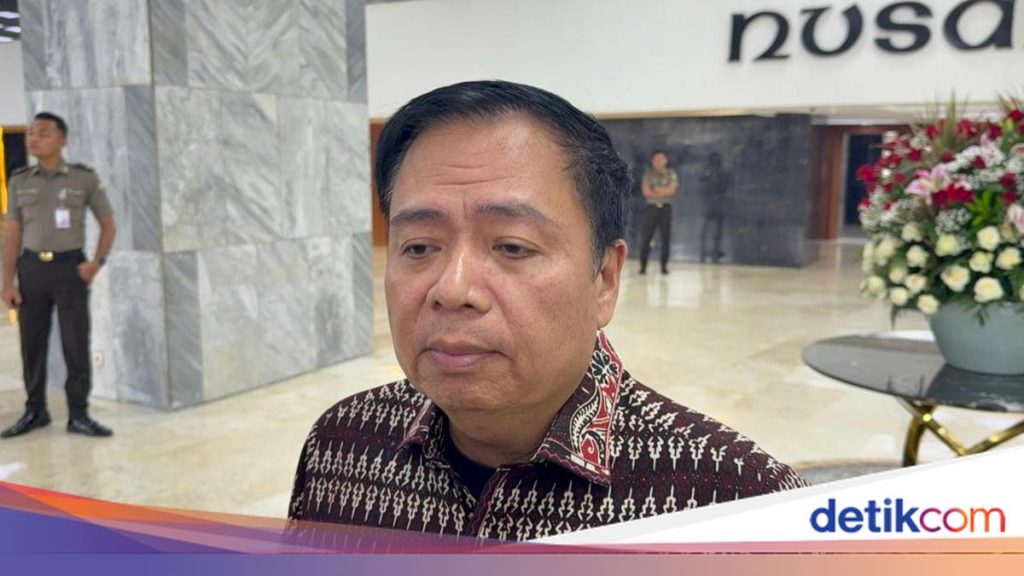 Komisi V DPR Dorong Pengawasan Gunung Anak Krakatau Diperketat Meski Aktivitas Erupsi Menurun