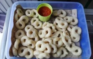 Kue Tuli-Tuli Khas Kendari: Berawal dari Ngidam, Kini Jadi Usaha Sukses Nuraeny