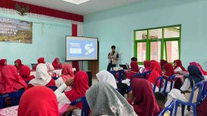 Mahasiswa UNNES GIAT Beri Edukasi Keuangan Keluarga pada Ibu PKK Desa Bono