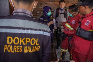 Pemeriksaan Kesehatan Petugas Pemadam Kebakaran di TNBTS