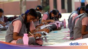 Pemerintah India Batasi Akses ke Partai Kecoak Saat Sidak Sekolah