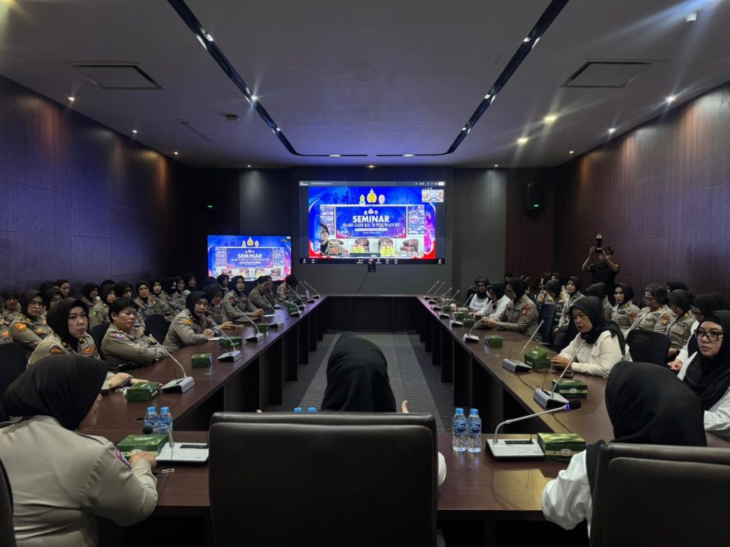 Perkuat Ketahanan Mental, Polwan Polda Metro Jaya Ikuti Seminar Kesehatan Jiwa