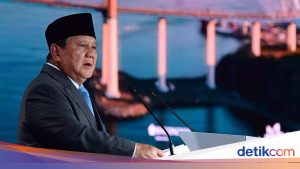 Prabowo Siapkan Kapal Induk Pertama RI untuk Penanganan Bencana