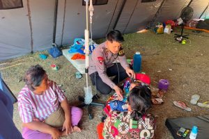 Tim Kesehatan Korbrimob Lakukan Kunjungan Lanjutan untuk Memantau Kesehatan Warga Terdampak Gempa