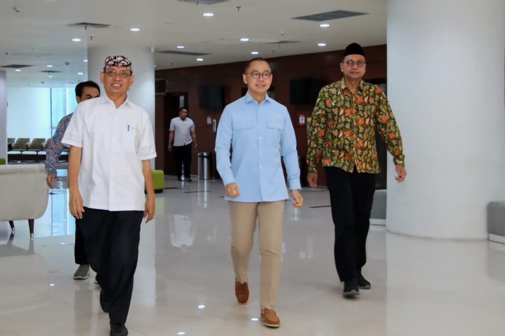 Waka MPR Eddy Tampung Aspirasi Guru Besar Unair, RUU Perubahan Iklim Jadi Perhatian